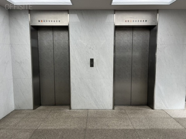 OSビル エントランス