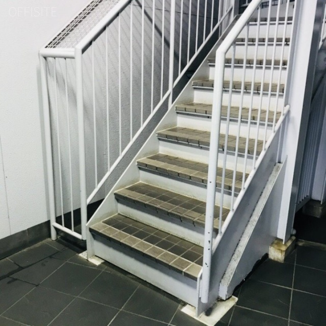 杉山ビル 内階段
