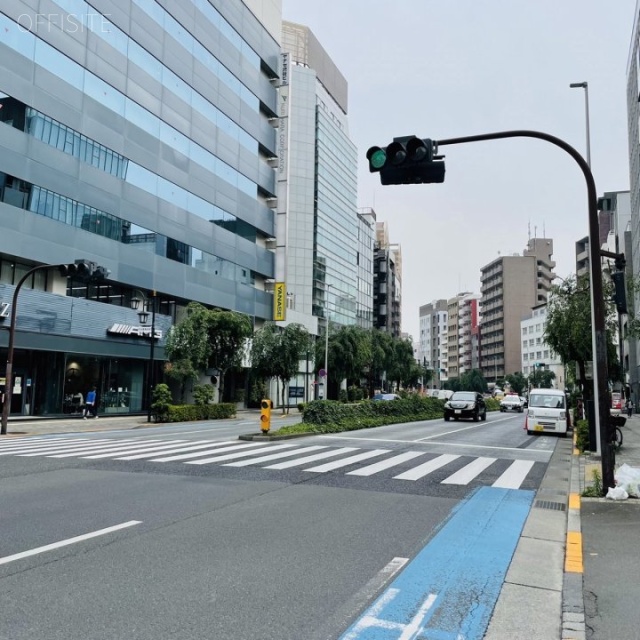 白鳳堂ビル ビル前面道路