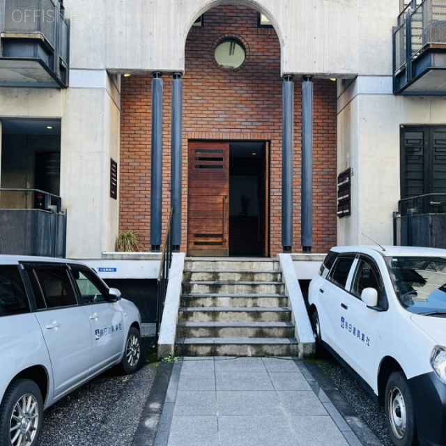 新宿中興ビル エントランス