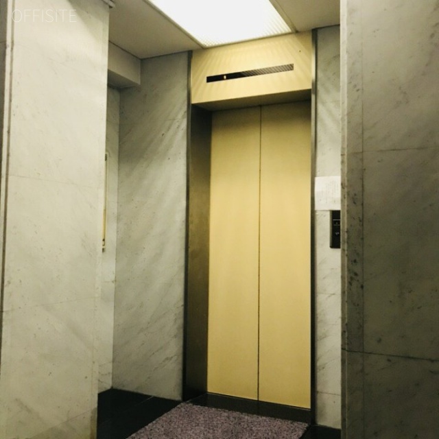 安藤ビル エレベーター