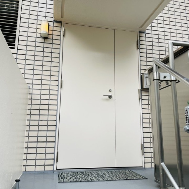 興信(日通住商神田)ビル 通用口