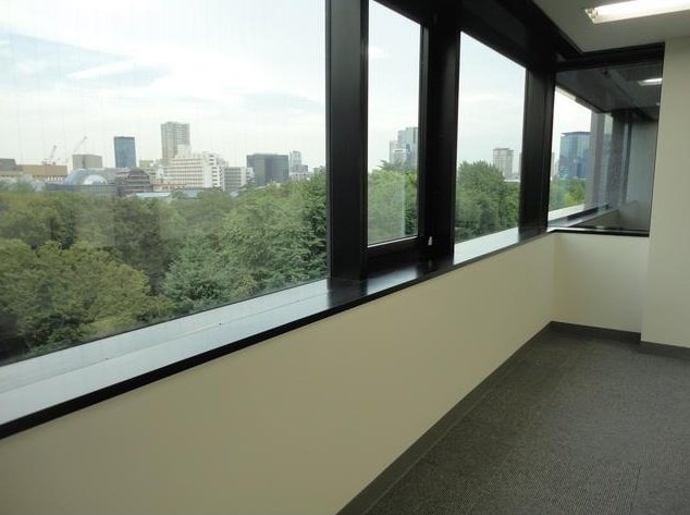 靖国外苑ビル(旧 川内ビル) 眺望