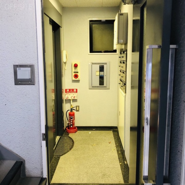 アーク錦町ビル エントランス