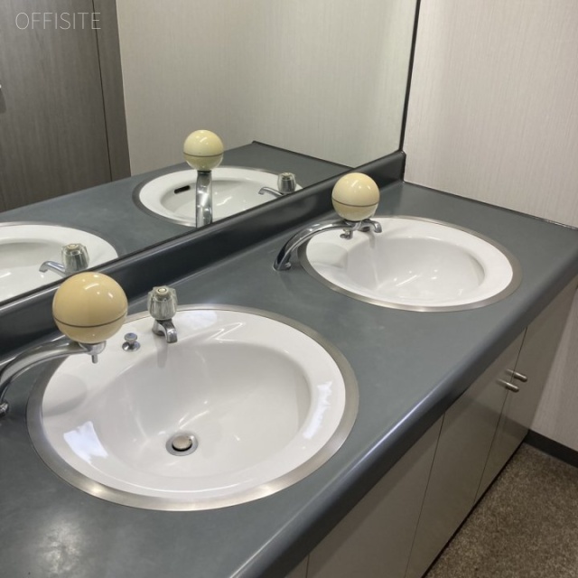 東信東池袋ビル 洗面台