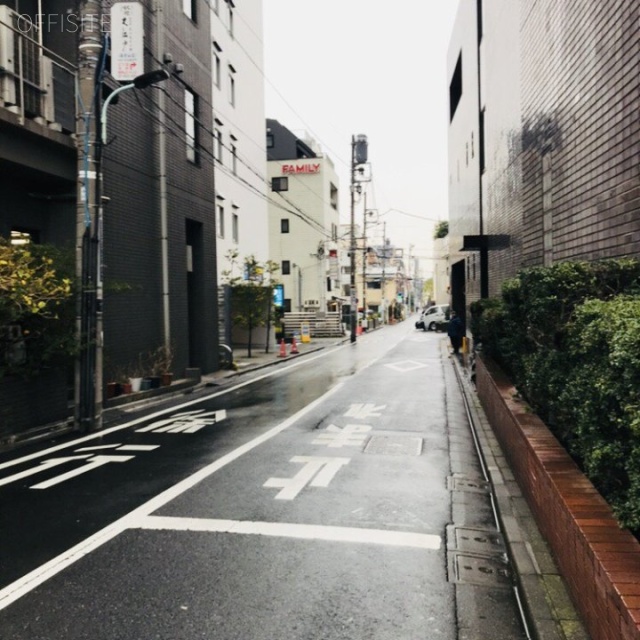 第一法規ビル ビル周辺道路
