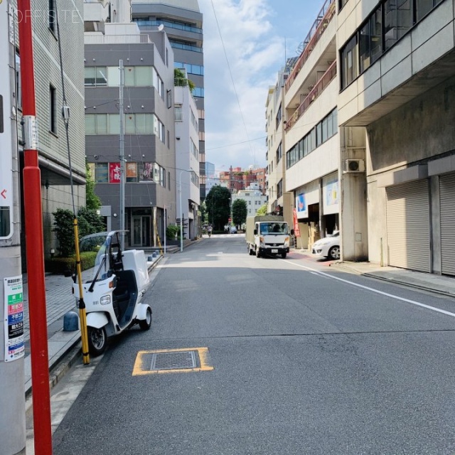 アステール茅場町 ビル前面道路