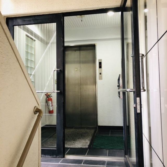 桜井ビル エントランス