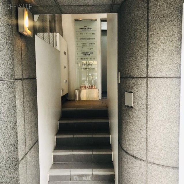 EX-SIDE南新宿(エキサイド南新宿)ビル エントランス