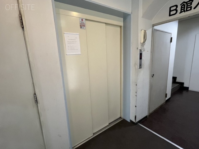 若草ビルA館 エントランス