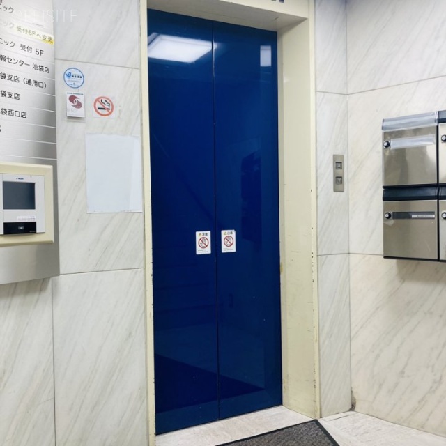 藤久ビル西2号館 エントランス