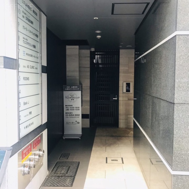 ティアラグレイス銀座タワー エントランス