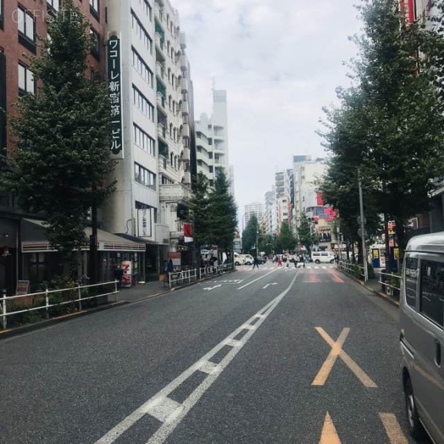 第一山本ビル ビル前面道路