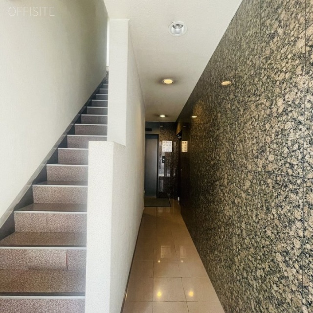 神宮ビル エントランス