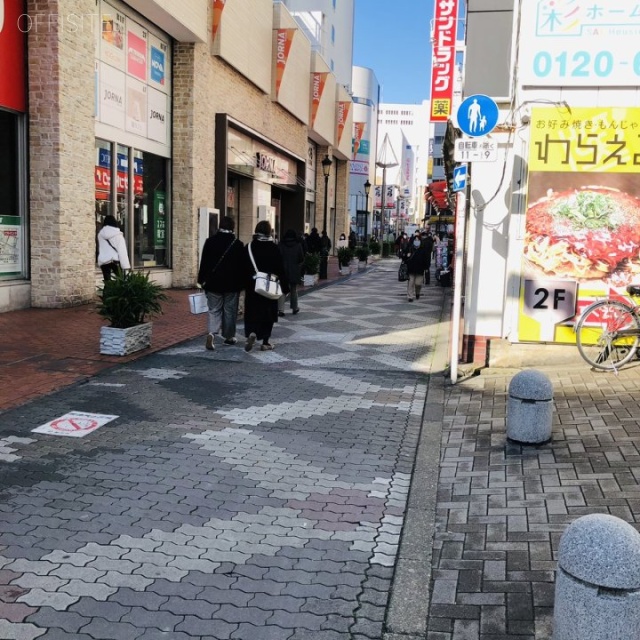 Tip´s町田ビル ビル前面道路