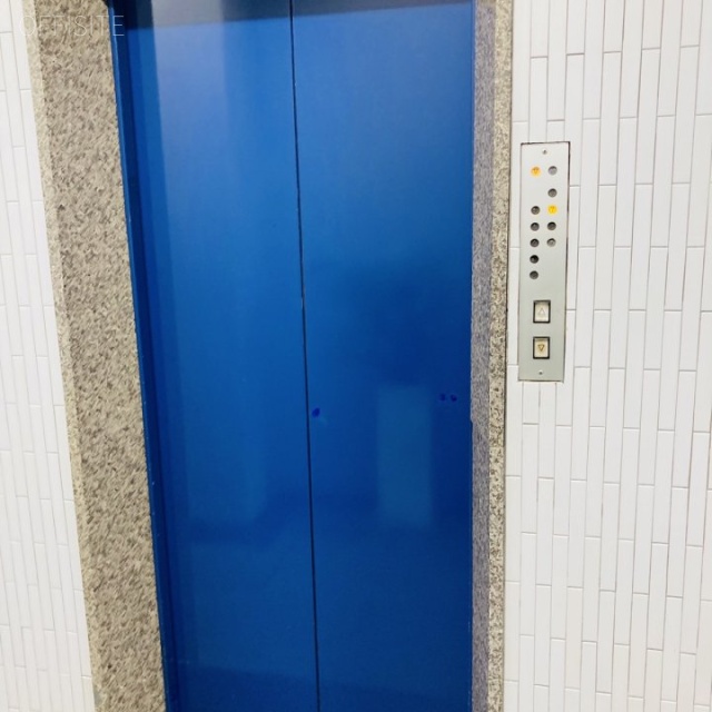 八千代ビル エレベーター