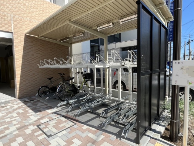 マデリア町田 駐車場