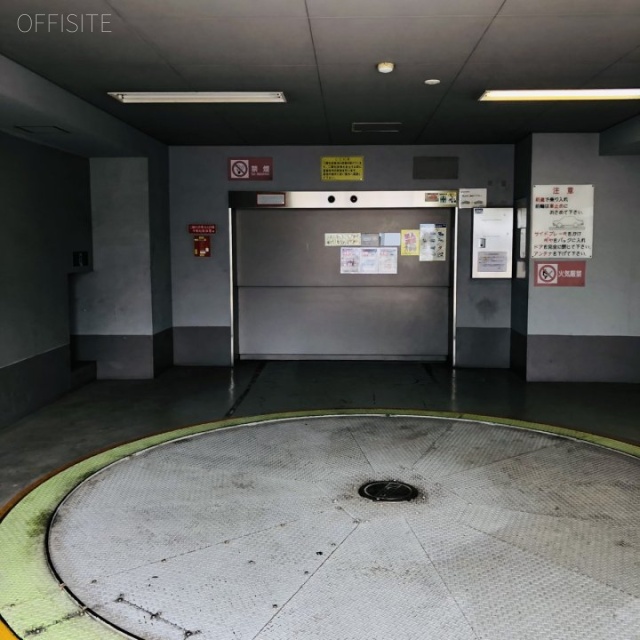メットライフ川崎ビル 駐車場