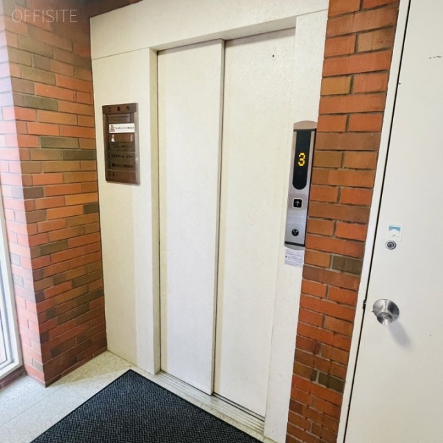 泰美ビル エレベーター