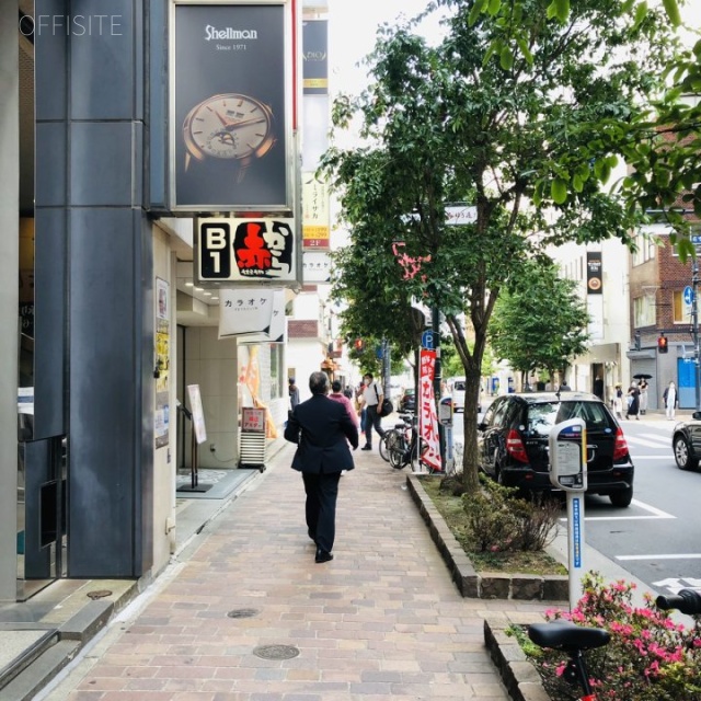 ダイヤモンドビル ビル前面道路