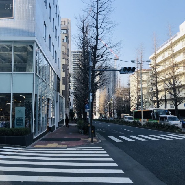 日総第27ビル ビル前面道路