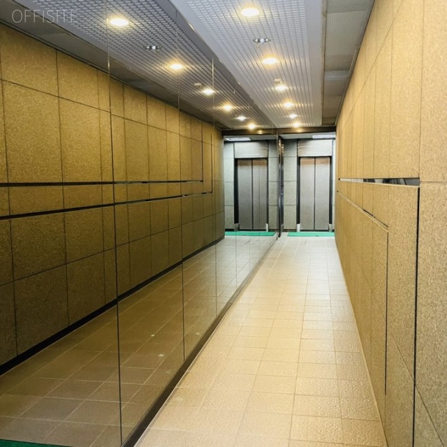 日伸ビル エントランス