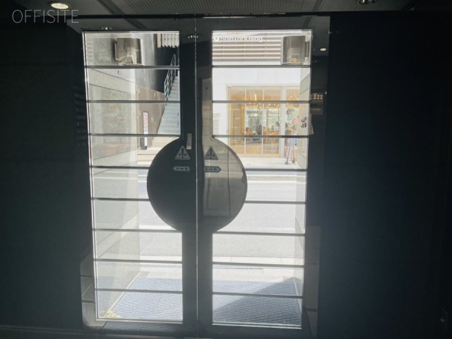 SSビル エントランス