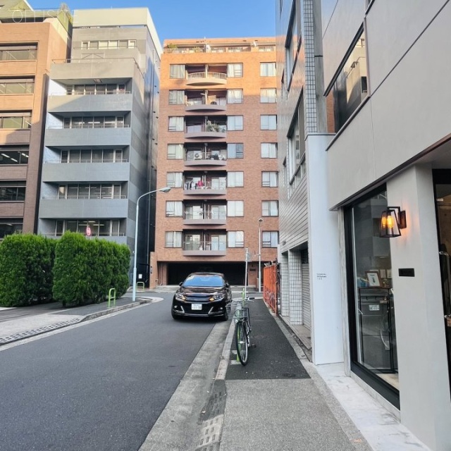 ACN芝公園 前面道路