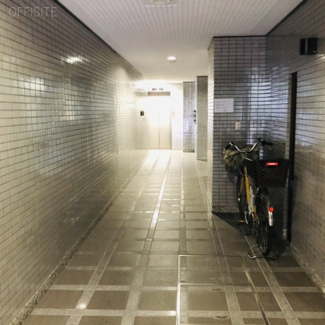 芝尾島ビル エントランス