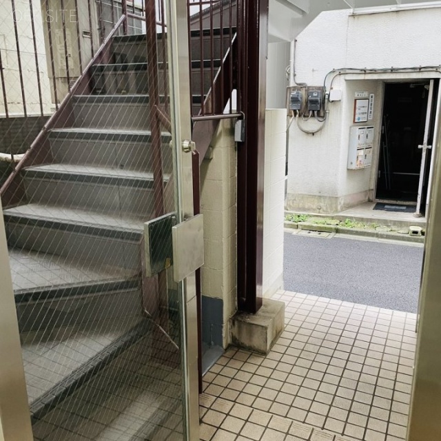 茗渓(めいけい)ビル エントランス