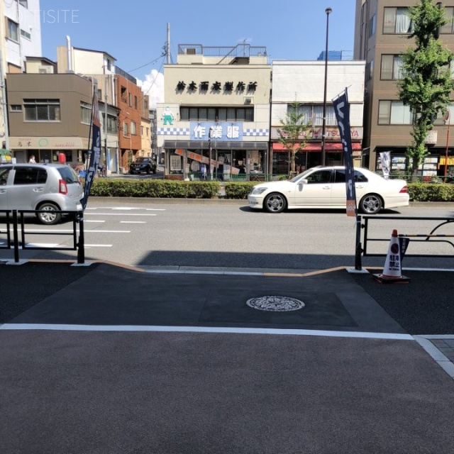 アスミビル ビル前面道路