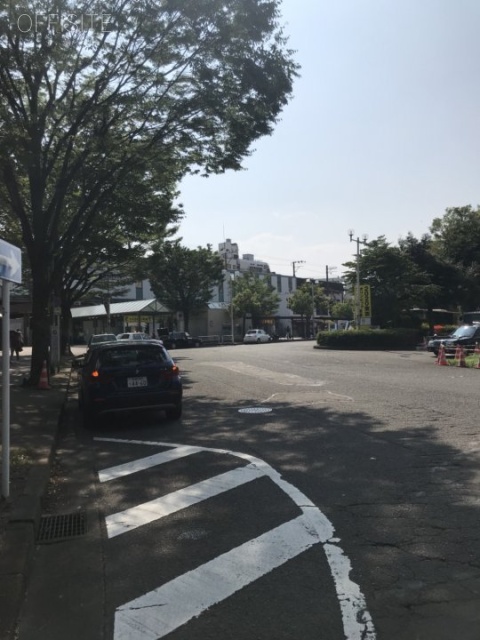 OSJ成瀬ビル ビル前面道路