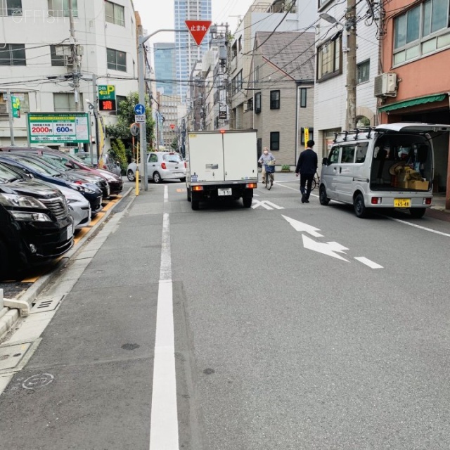 珠和ビル ビル前面道路