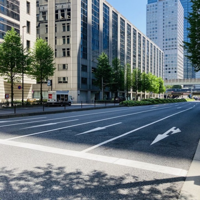 大成大手町ビル ビル前面道路