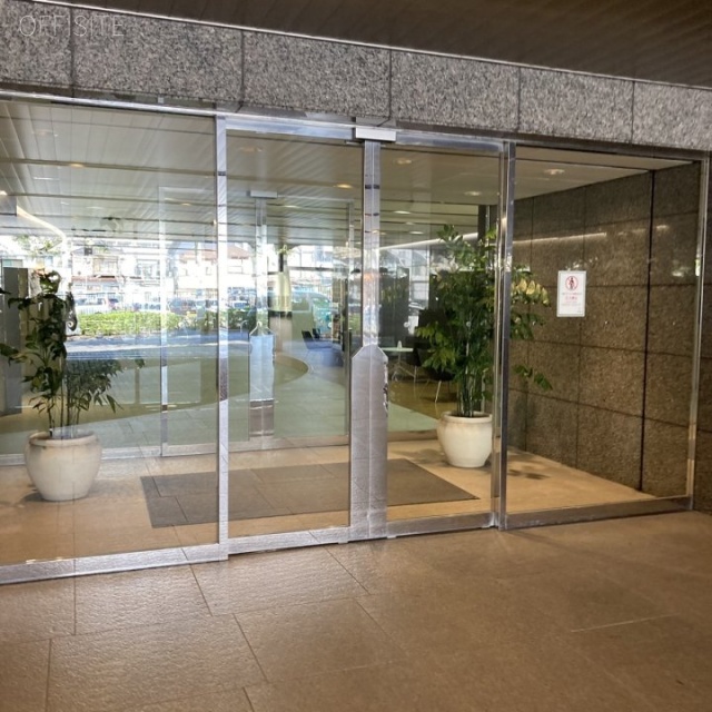 目黒テクノビル オフィスビル出入口