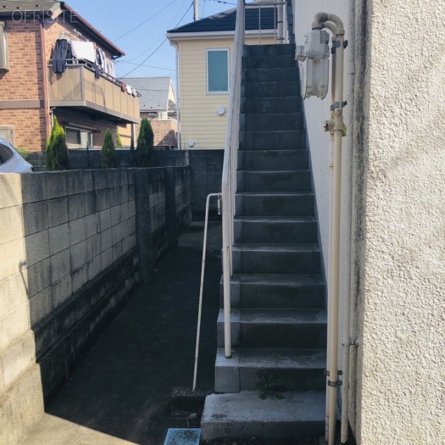 等々力6丁目貸店舗・事務所 外階段