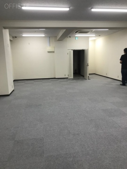 早川トナカイビル 室内