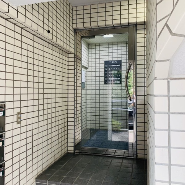 KM千代田ビル エントランス