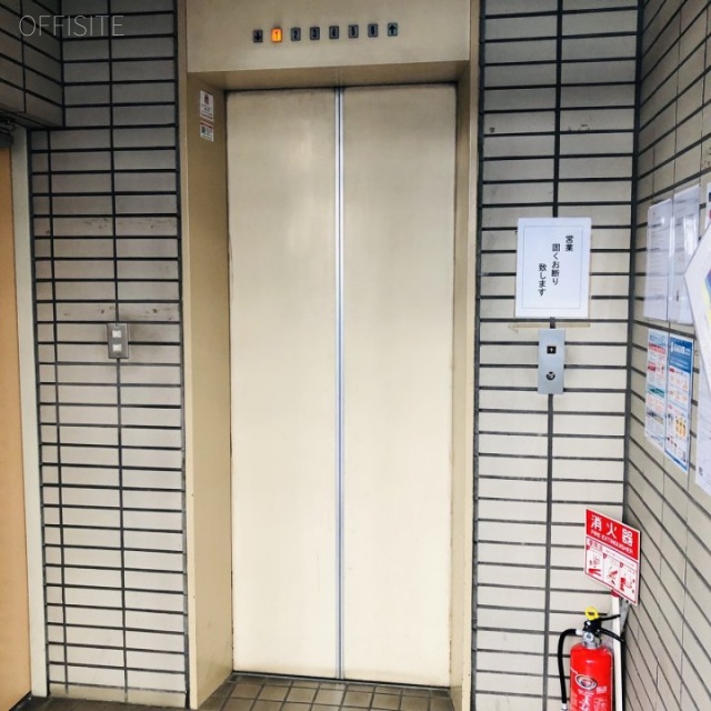 シロービル エレベーター