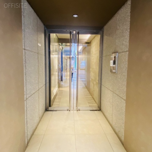 grandir ginza east オフィスビル出入口