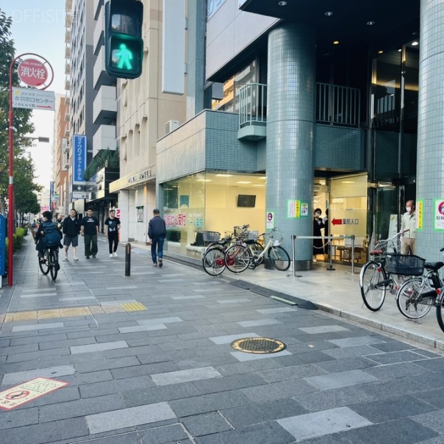 赤羽南ビル 前面歩道