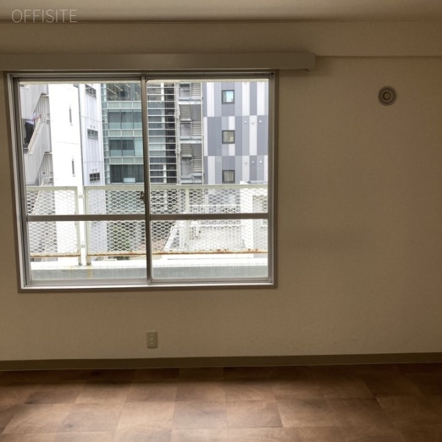 ライオネス浜松町 607号室 室内