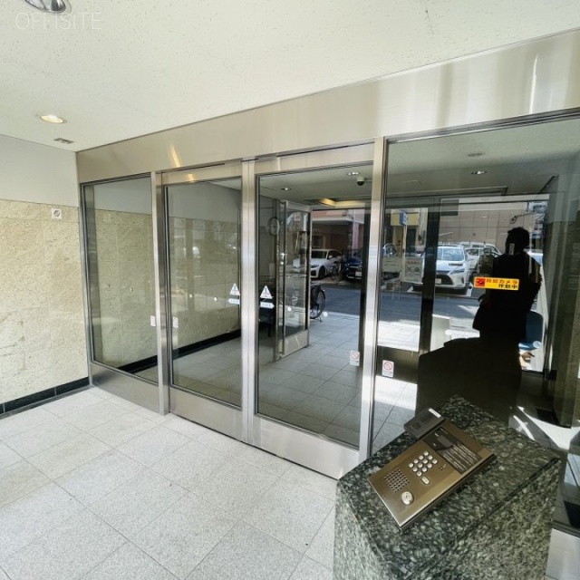 本駒込Kマンション オフィスビル出入口
