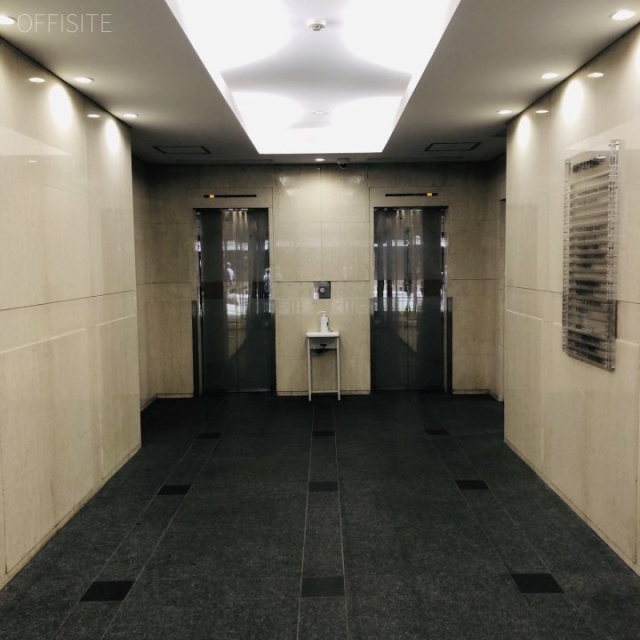 フコク生命横浜ビル エントランス