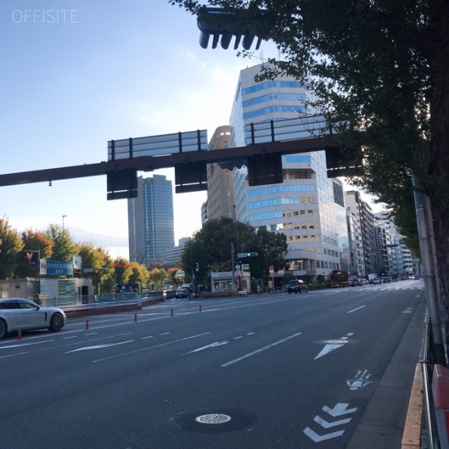 市ヶ谷中央ビル ビル前面道路