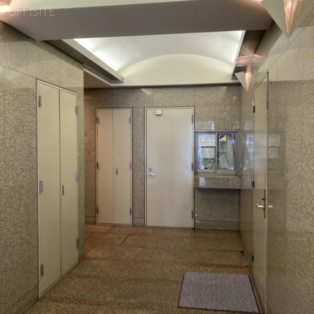 IFOビル エントランス