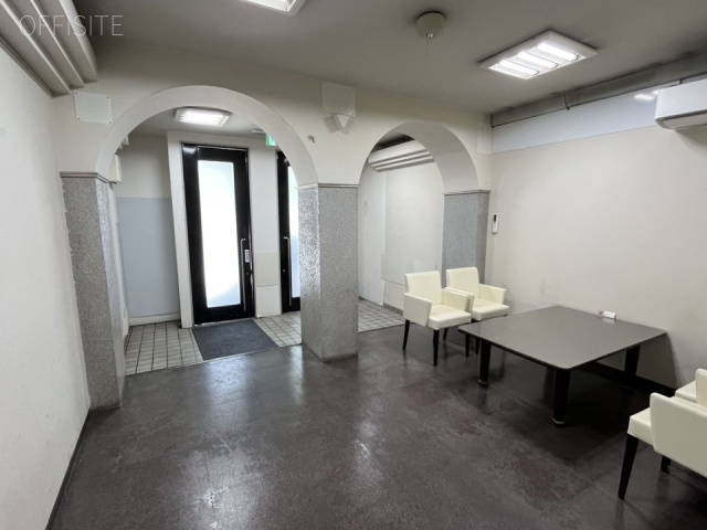 若草ビルA館 エントランス