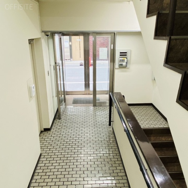 東京銀座第二朝日ビル エントランス