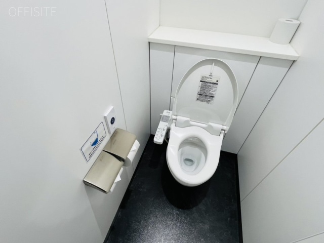ヒューリック神宮前タワービルディング 男子トイレ大便器