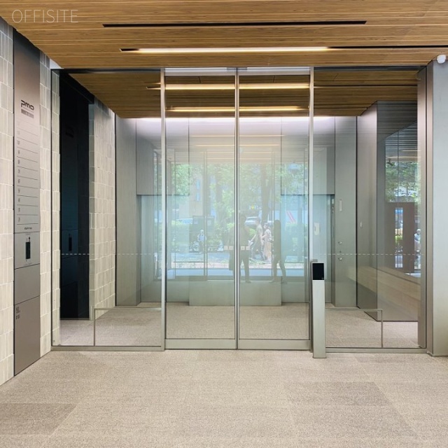 PMO池袋ビル エントランス